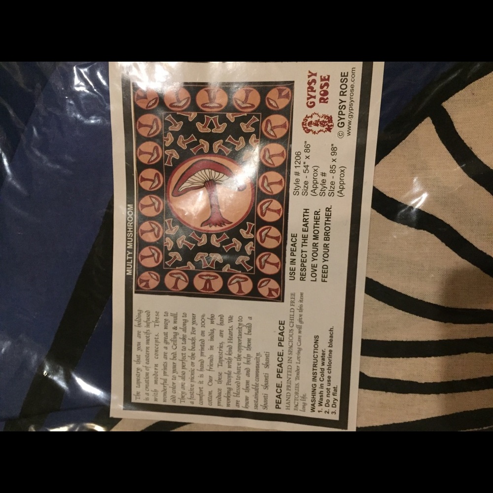 Gypsy Rose Tapestry in plastic new